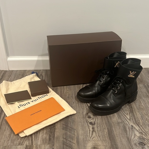 LOUIS VUITTON Calfskin Wonderland Ranger Boots Size 38.5 Black Leather - Picture 2 of 16